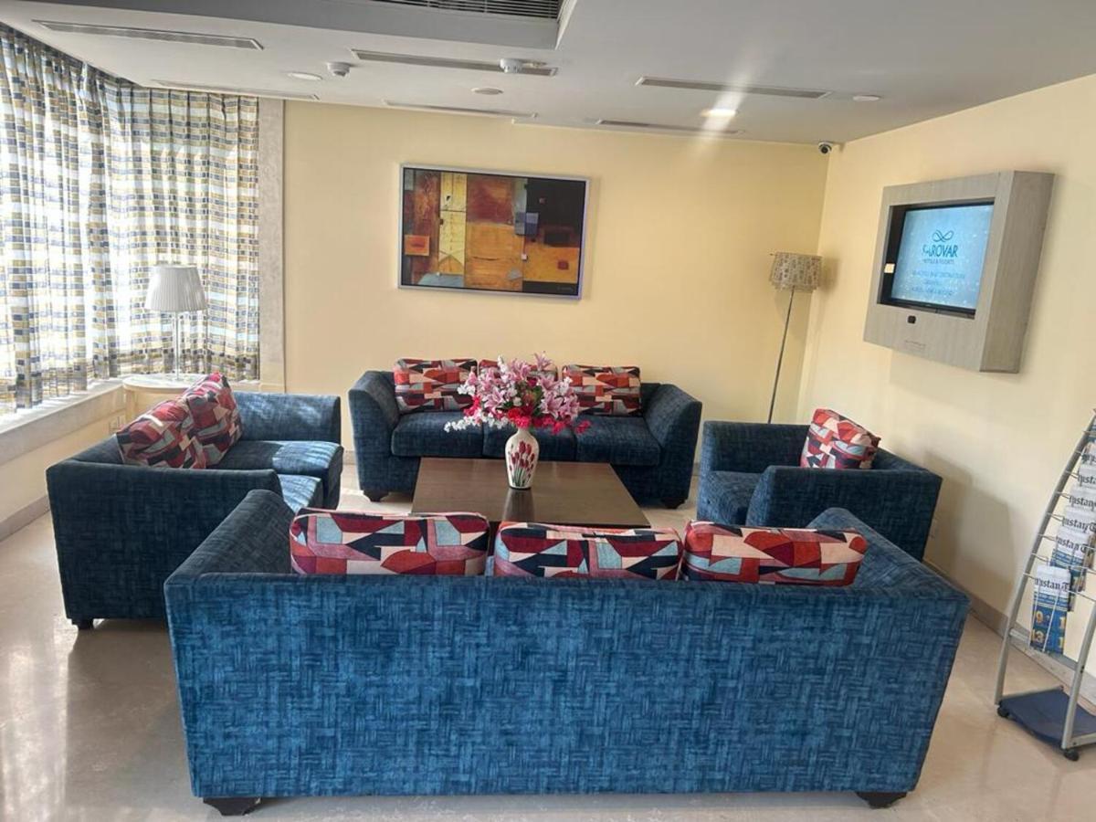Sarovar Portico Naraina, Hotel Új-Delhi Kültér fotó