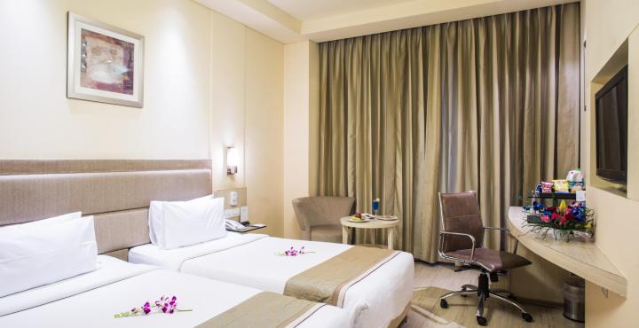Sarovar Portico Naraina, Hotel Új-Delhi Kültér fotó
