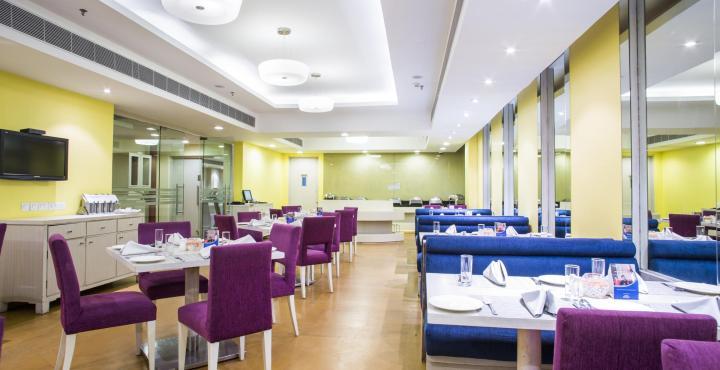 Sarovar Portico Naraina, Hotel Új-Delhi Kültér fotó
