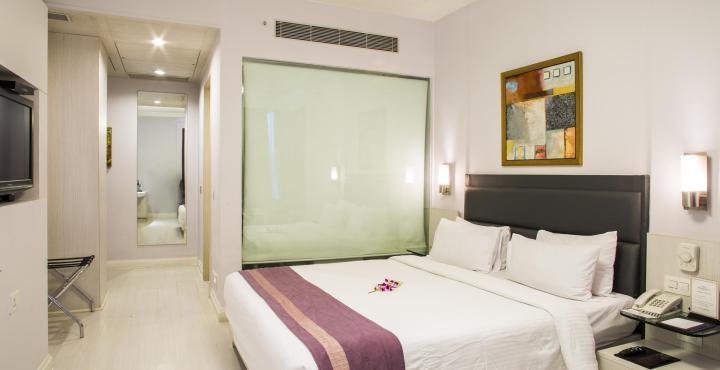 Sarovar Portico Naraina, Hotel Új-Delhi Kültér fotó